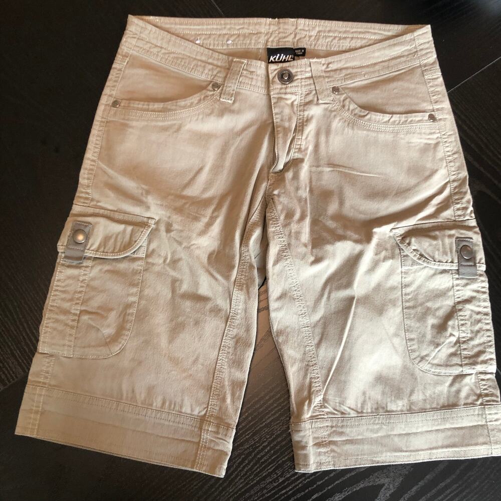 Kuhl women’s cargo shorts green size 4